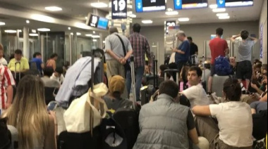 El temporal paralizó Aeroparque y generó demoras y cancelaciones en la previa de Navidad