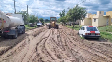 Avanza la conservación mejorativa y el bacheo en distintos puntos de la ciudad