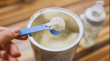 Retiran del mercado fórmulas infantiles de Nestlé