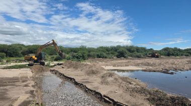 El dique Las Pirquitas alcanzó su cota máxima y se ejecutan trabajos preventivos en el Río del Valle