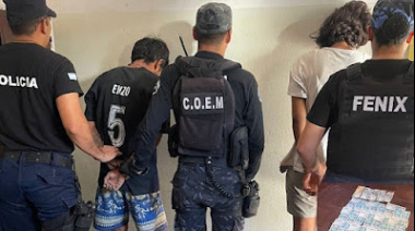 Detuvieron a dos personas por un arrebato y recuperaron $379 mil