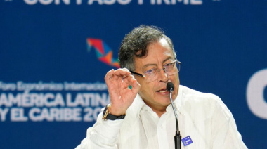 Colombia recibirá 20 vuelos de deportados de EEUU antes de reunión Petro-Trump