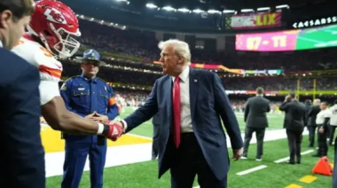 Por qué la ausencia de Donald Trump en el Super Bowl puede ser una jugada estratégica