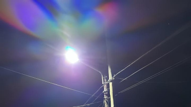 Tras el robo de un foco, ya fue restablecido el alumbrado en el barrio