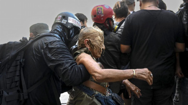 Tensión afuera del Congreso: hubo balas de goma, corridas y detenidos