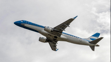 Aerolíneas Argentinas cobrará un cargo extra en pasajes por la suba del petróleo