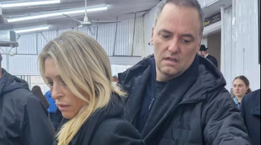 Adorni defendió el viaje de su esposa y dijo que fue invitada por Presidencia