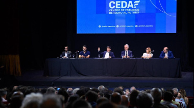 Kicillof llamó a construir un frente opositor y criticó con dureza a Milei