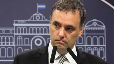 Citan a la escribana de Adorni para precisar la compra de su departamento