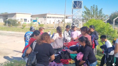 Catamarca Despierta Solidaria llevó abrigo y esperanza al Loteo Parque Sur