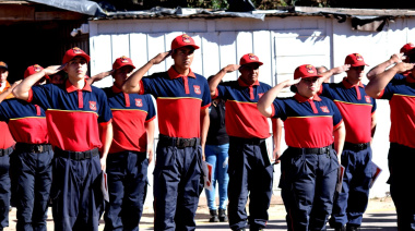 Valle Viejo celebró el egreso de nuevos bomberos voluntarios y la puesta en valor del cuartel chacarero