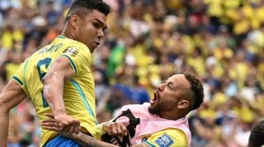 Brasil lo ganó en el final: fue 2-1 ante Japón en un partido trabado, parejo y con clima de prórroga hasta el último suspiro y paso a octavos de final del Mundial.