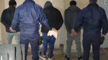 🚨 VIOLENTO ATAQUE EN EL LOTEO SUSSEX: TRES DETENIDOS TRAS AGREDIR A UNA FAMILIA CON MACHETES Y UNA CUCHILLA