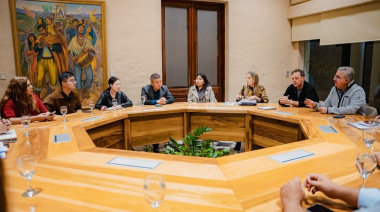 El Gobernador dialogó con proveedores mineros de Tinogasta para fortalecer su participación en la actividad