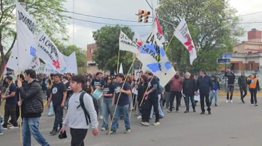 GRAN CONVOCATORIA EN LA MARCHA EN DEFENSA DE LA UNIVERSIDAD PÚBLICA