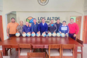 Entrega de pelotas a clubes deportivos