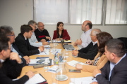 Senadores con el director de Osep y la secretaria de Asuntos Municipales por Decretos del Ejecutivo