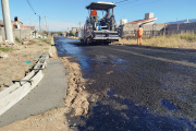 Avanza el Asfaltado de 72 Cuadras en el Barrio Parque Sur