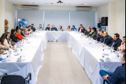 El oficialismo busca que los intendentes definan las candidaturas legislativas