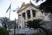 Buenos Aires elige diputados y senadores provinciales