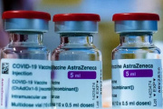Un jubilado mendocino demanda $152 millones por secuelas de la vacuna Astrazeneca