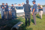 Hallaron una lancha a la deriva en el río Coronda con dos hombres muertos