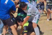 Bahía Blanca: brutal agresión a una árbitra en un partido de fútbol amateur