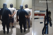Dos hombres arrestados con armas y un animal vacuno faenado