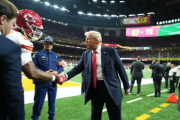 Por qué la ausencia de Donald Trump en el Super Bowl puede ser una jugada estratégica