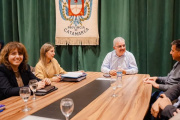 RAUL JALIL ANUNCIA BONO DE 100.000 PARA LOS 36 MUNICIPIOS DE CATAMARCA
