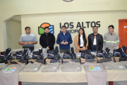 ENTREGA DE INDUMENTARIA A TRABAJADORES MUNICIPALES