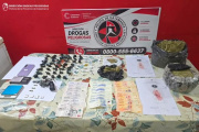 SECUESTRAN CASI TRES KILOS DE DROGA Y DETIENEN A UN SUJETO EN CAPITAL