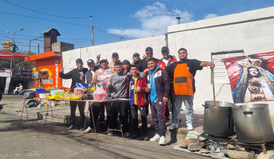 ACCIÓN SOLIDARIA EN VILLA CUBAS: INTEGRANTES DE LA FACCIÓN LLEVARON ADELANTE UN GRAN GESTO CON LOS VECINOS